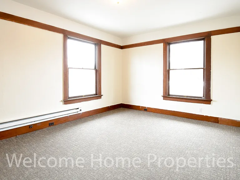 329 S 3rd Ave — Photo 9
