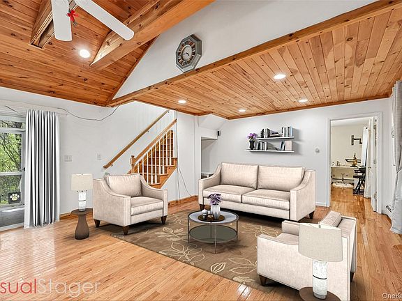 3rd image of 22 Center Hill Road