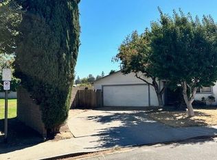 2200 Newbury Cir, Lodi, CA 95240