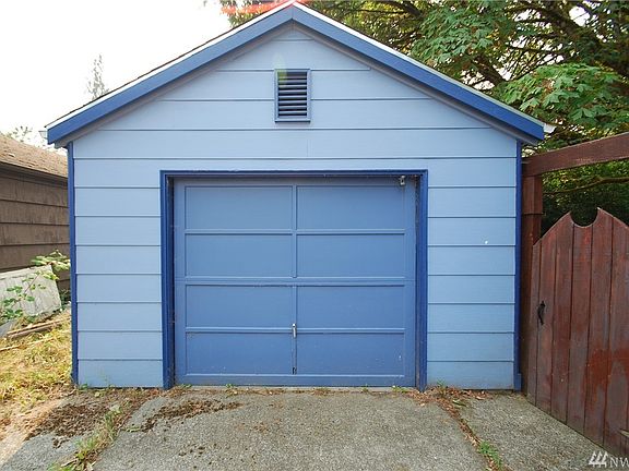 3rd image of 1709 Langridge Ave NW