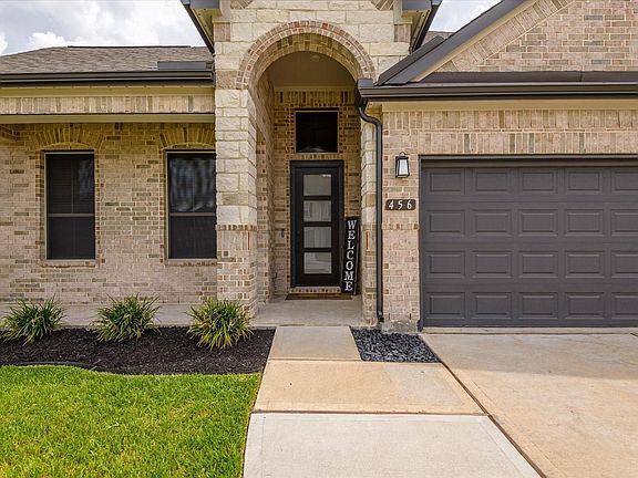 3rd image of 456 Lake Line Dr