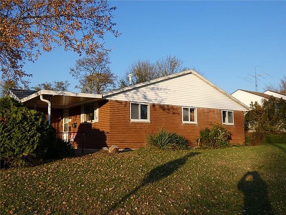 3rd image of 3816 Raymond Dr