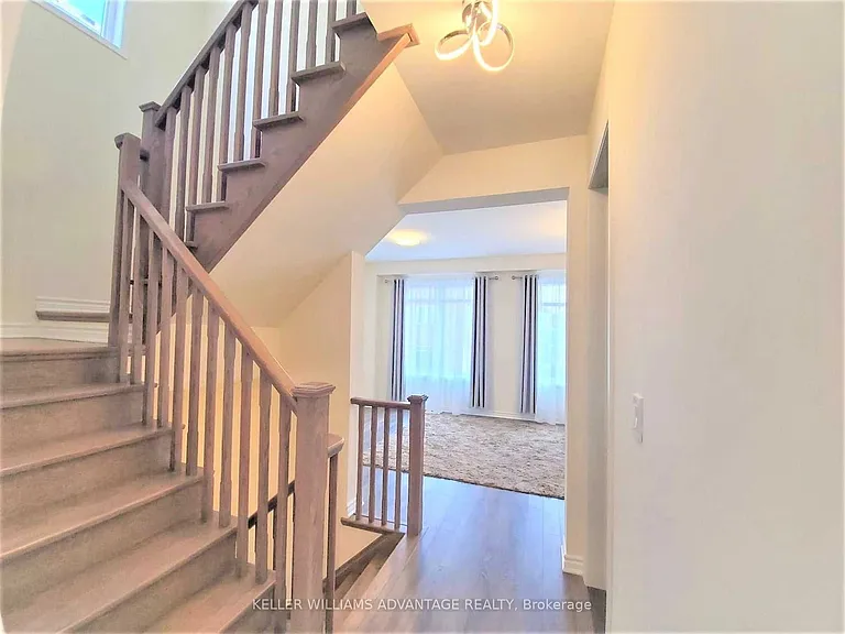 45 Fusilier Dr — Photo 8