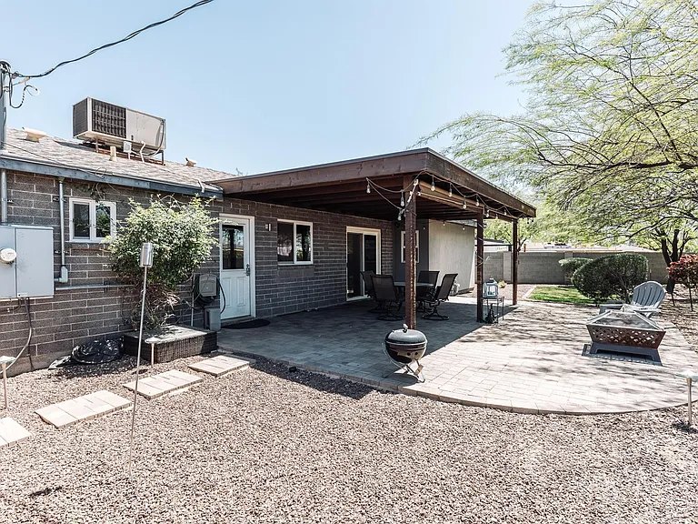 1624 S Parkside Dr — Photo 30