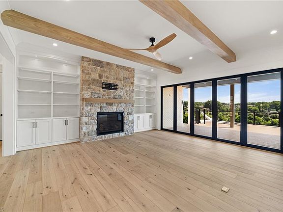 5th image of 733 Royal Jasmine Ct