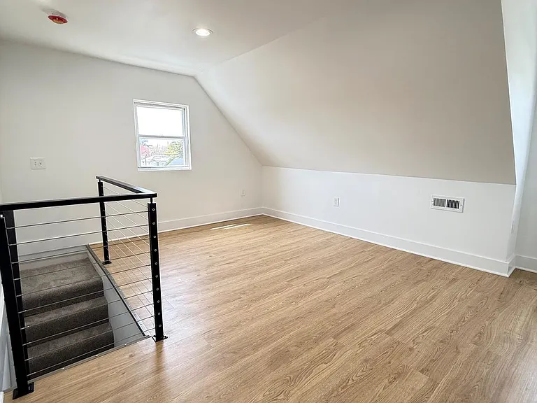 2125 Oakland Rd — Photo 11