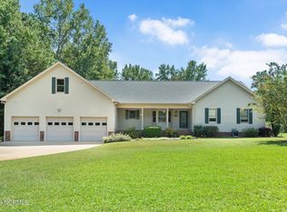 2045 Twin Acres Rd, Clayton, NC 27520