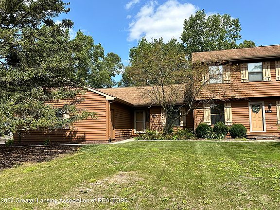 3rd image of 2378 Burcham Dr #121