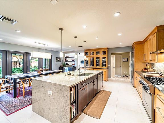 5th image of 1619 LORENA LANE
