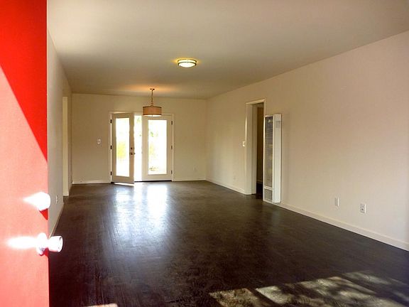 3rd image of 12825 Short Ave