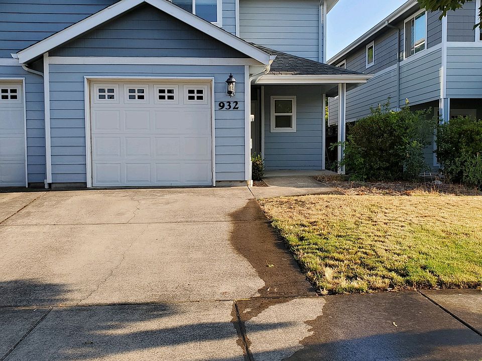 1st image of 932 NW Anjni Cir