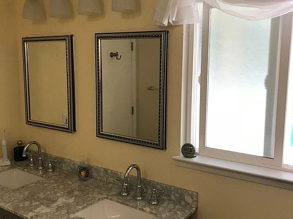 3rd image of 2533 Vine Hill Ct