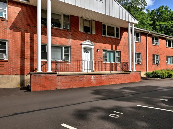 56 Wakelee Avenue Extension #12, Shelton, CT 06484