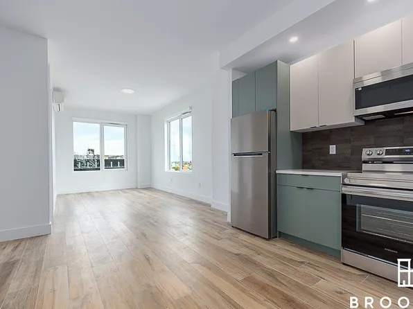 2258 Fulton Street image 1 of 36