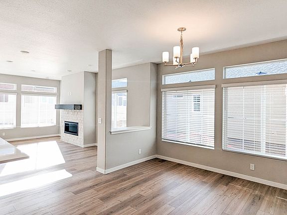 3rd image of 5038 N Quemoy St
