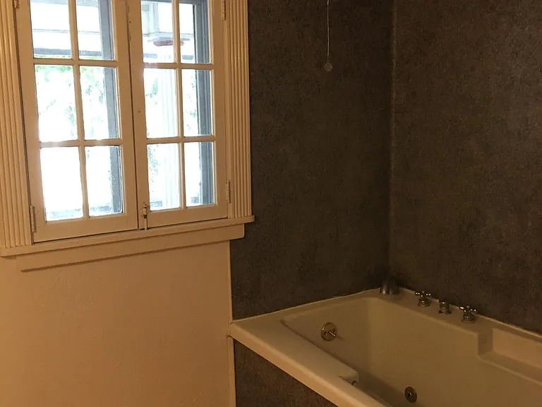 809 Jefferson St — Photo 6