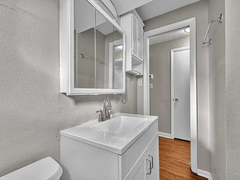 1201 Brentwood St #1209 — Photo 15