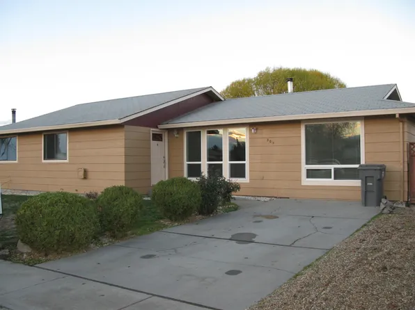 305 S 5th St W, Homedale, ID 83628