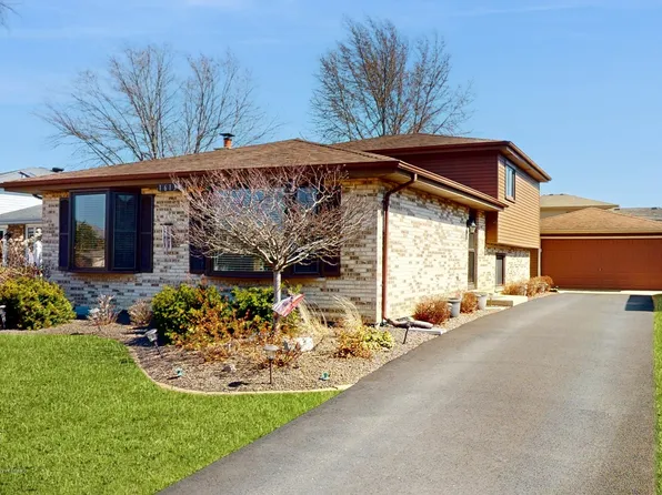 16131 Apple Ln, Tinley Park, IL 60487