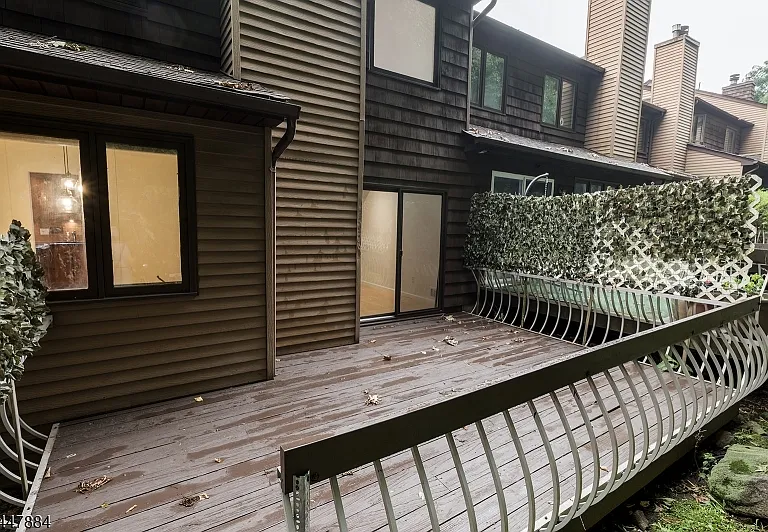 89 Continental Rd — Photo 34