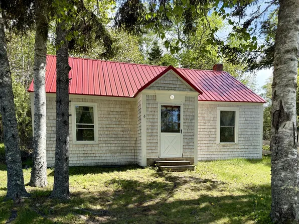 6 Meyer Street, Eastport, ME 04631