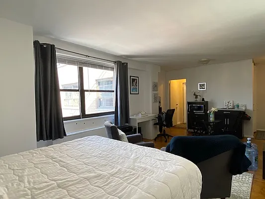 Rented by REAL New York | media 9