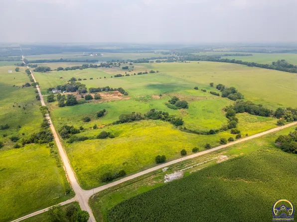 1524 E 181st St, Scranton, KS 66537