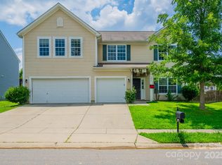 1821 Swan Dr, Charlotte, NC 28216