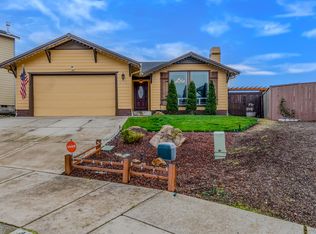 418 Phoenix Hills Dr, Medford, OR 97535