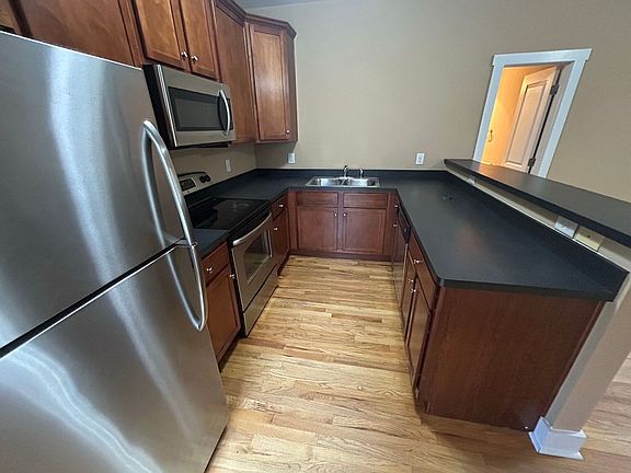 5th image of 152 Jonas Ave
