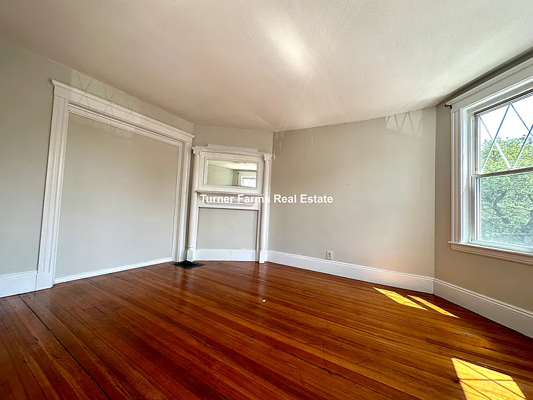 30 Roseclair St #2F — Photo 11