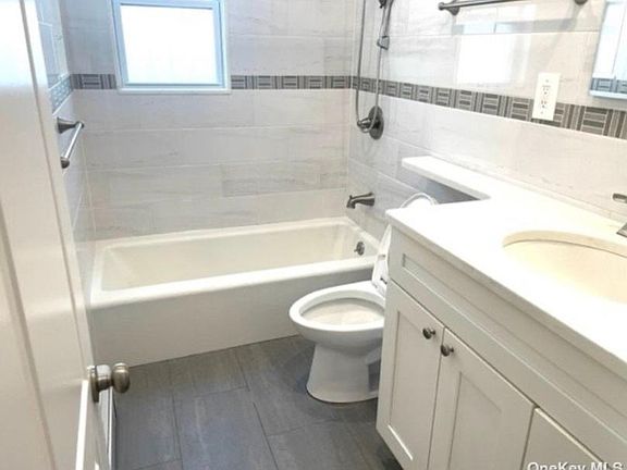 5th image of 4354 159th St Floor 1