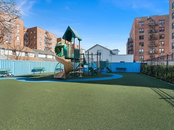 1237 Avenue Z image 6 of 6