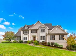 15 Beacon Light Rd, Califon, NJ 07830