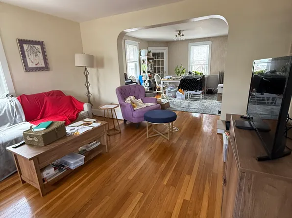 214 Bacon St #1, Waltham, MA 02451