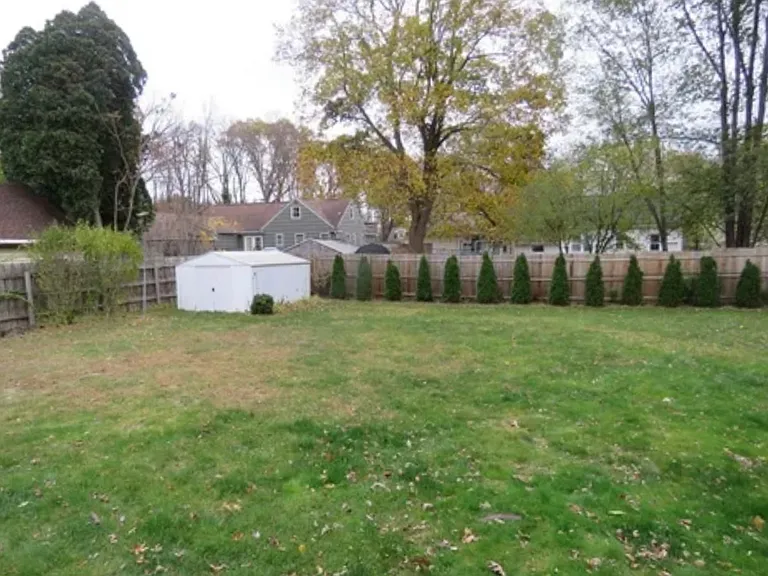 1060 Pixley Rd — Photo 23
