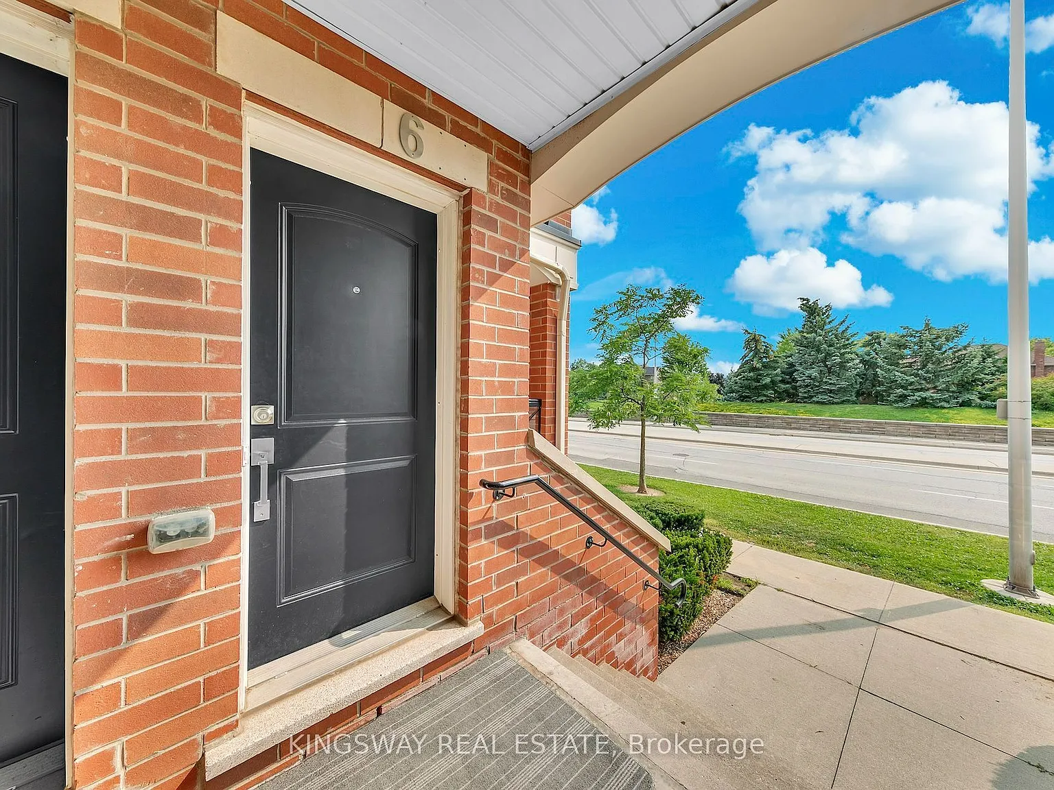 2 bed, $2,600 — Photo 4