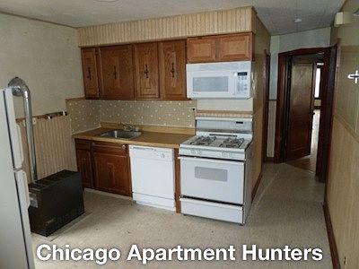 2nd image of 2311 W Diversey Ave #2