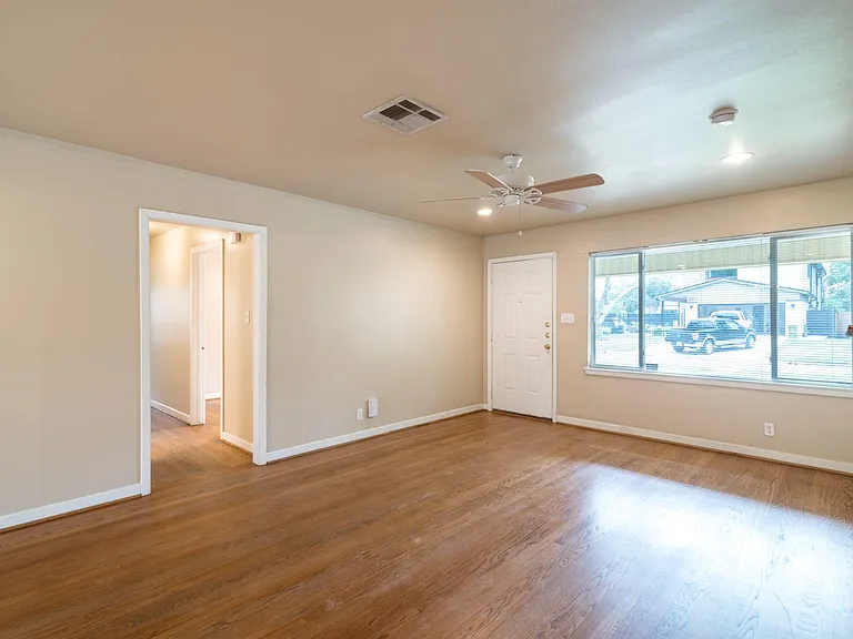 9718 Pine Lake Dr — Photo 12