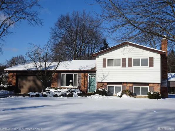 16016 Madoline St, Beverly Hills, MI 48025