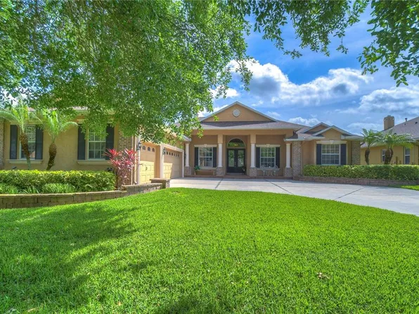 705 Charter Wood Pl, Valrico, FL 33594