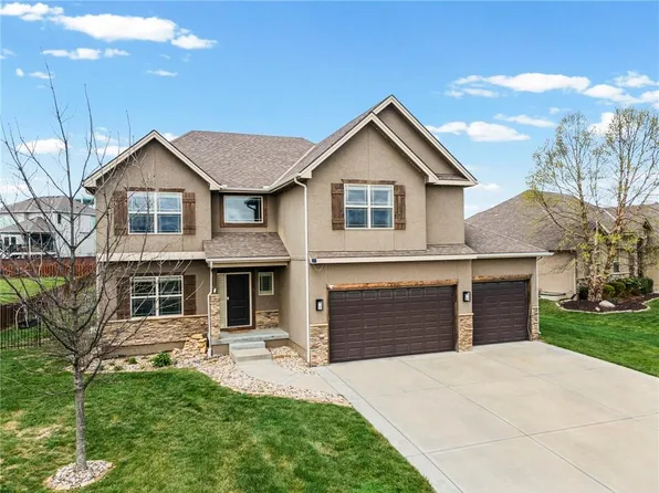 1058 SW Conch Way, Blue Springs, MO 64064