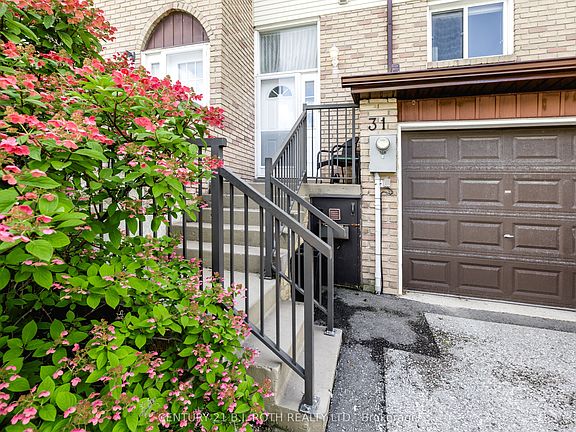 2nd image of 52 Adelaide St #31