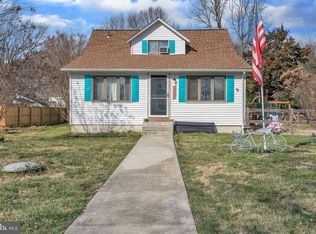 200 Lakeview Ave, Edgewater, MD 21037