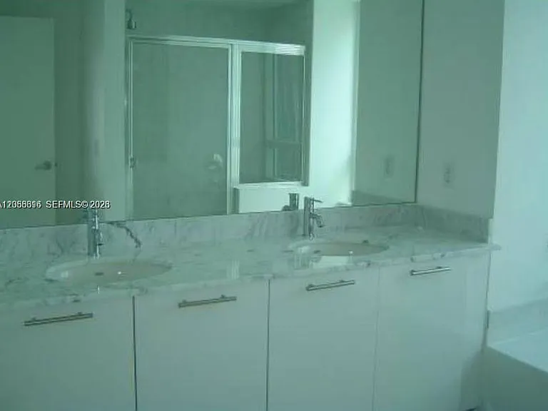 950 Brickell Bay Dr #3010 — Photo 6