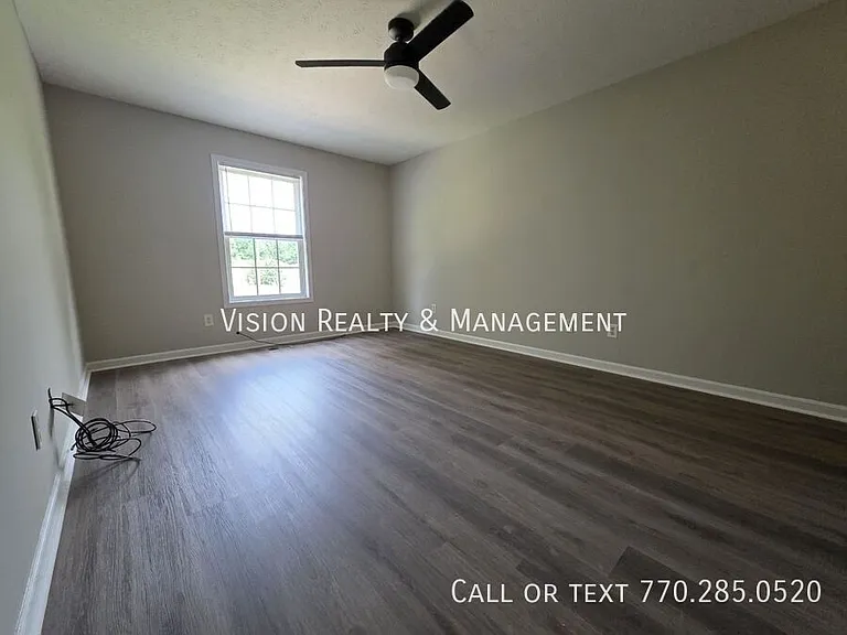 258 Lambert Overlook Cir — Photo 5
