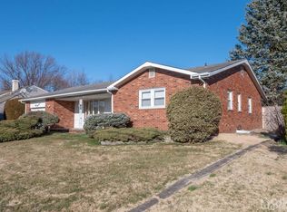 100 McKinley Ave, Colonia, NJ 07067