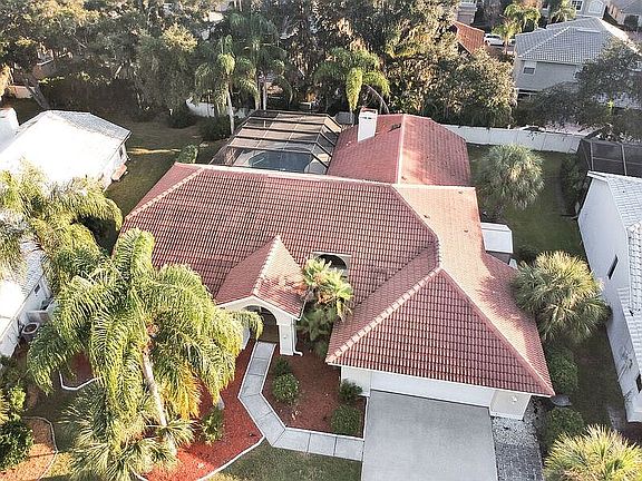 2nd image of 114 Woodcreek Dr S