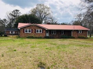 121 Augusta Cir, Greenwood, SC 29646