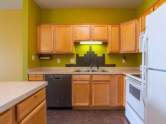 3rd image of 2231 Penn Pl APT 319